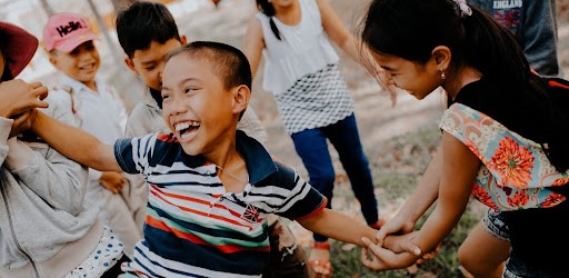 An image od playing children